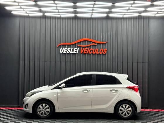 HYUNDAI HB20 1.6 COMFORT PLUS 16V FLEX 4P MANUAL HYUNDAI HB20 1.6 COMFORT PLUS 16V FLEX 4P MANUAL
